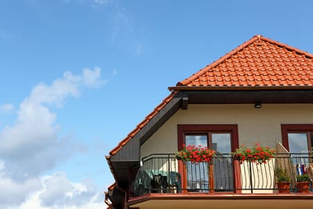 Keys To Selecting The Right Orange County Roofing Contractor