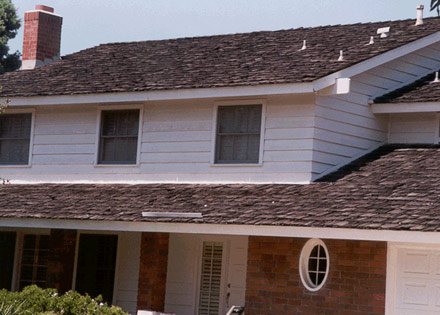 What Are the Early Signs Your Roof Needs Repair Before It Starts Leaking?